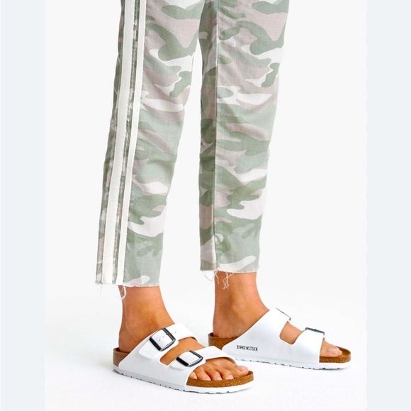 Mother Denim The Shaker Chop Crop Fray Desert Print Camo Cropped Pants, Size 27 - Picture 5 of 15